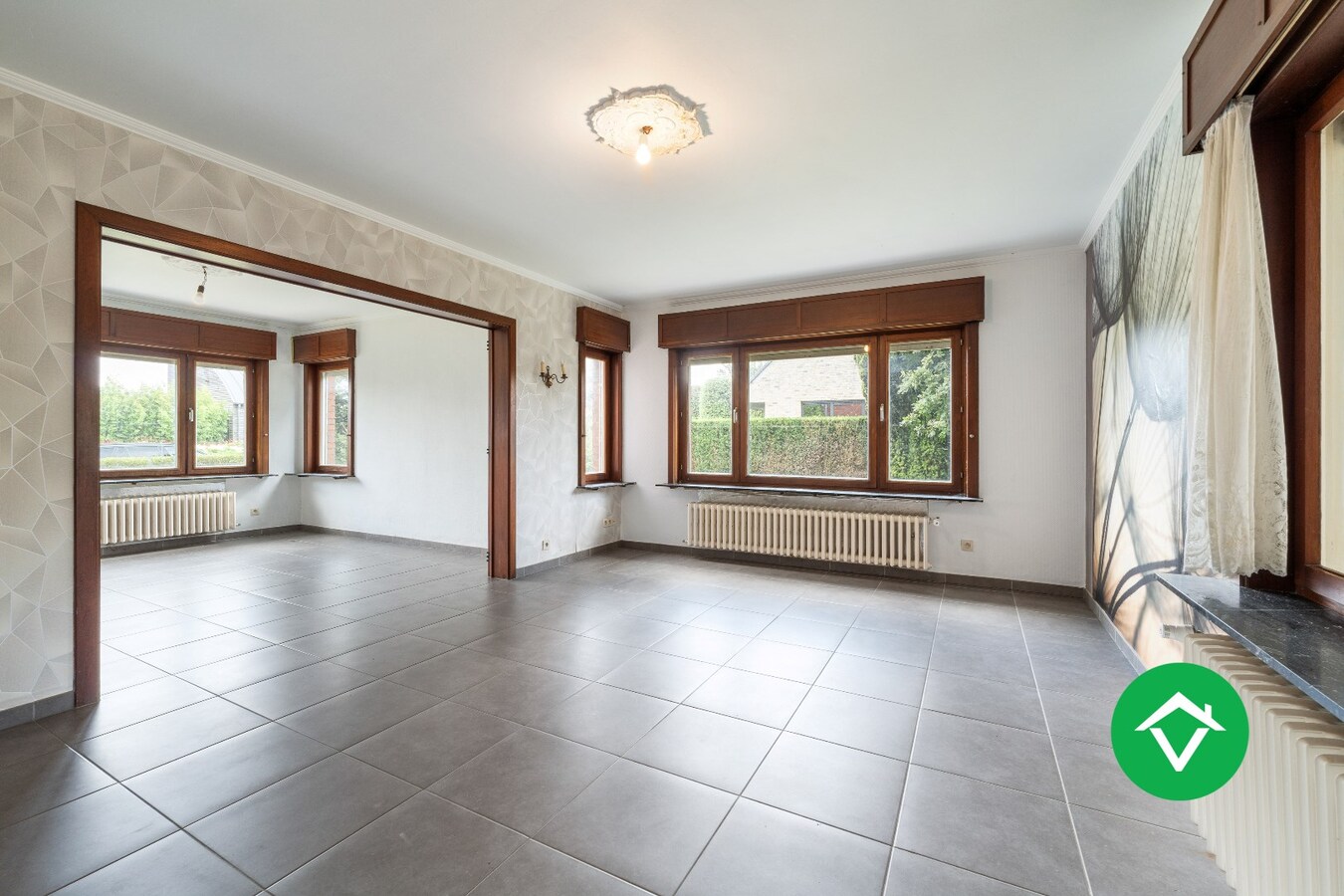 Instapklare woning met 3 slaapkamers en garage te Zarren 