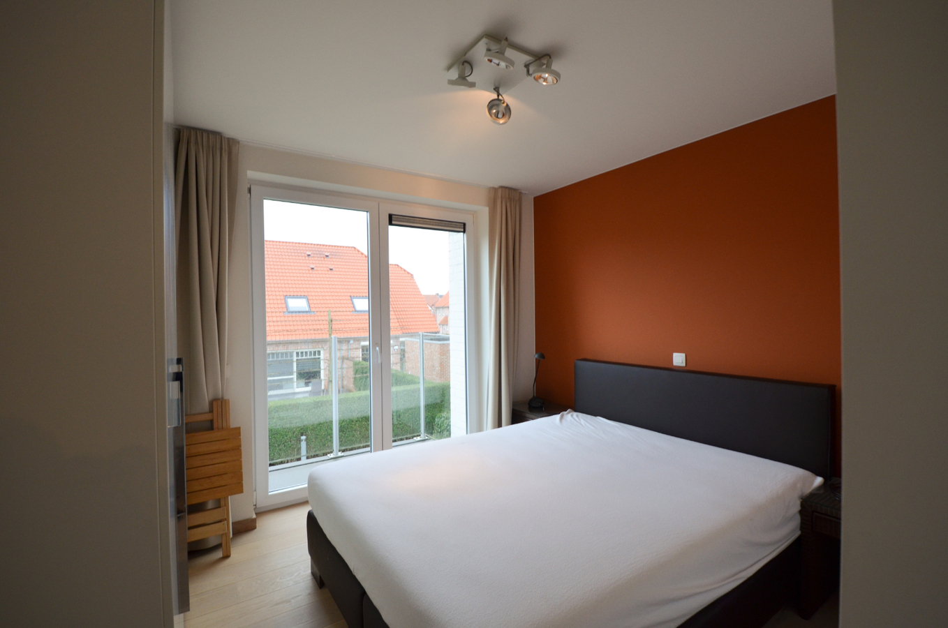 Ruim appartement in Oostduinkerke Dorp 