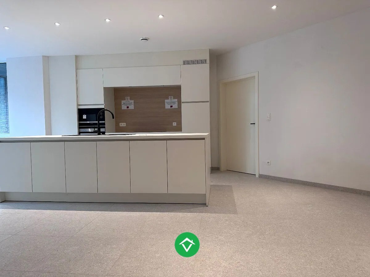 Gelijkvloers appartement met 2 slaapkamers en tuin te Ichtegem 