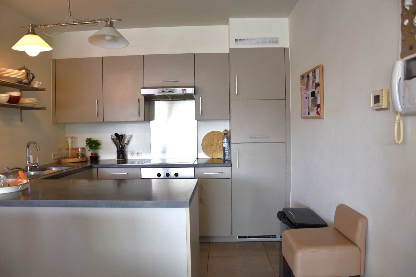 mooi onderhouden 2 slaapkamer appartement 