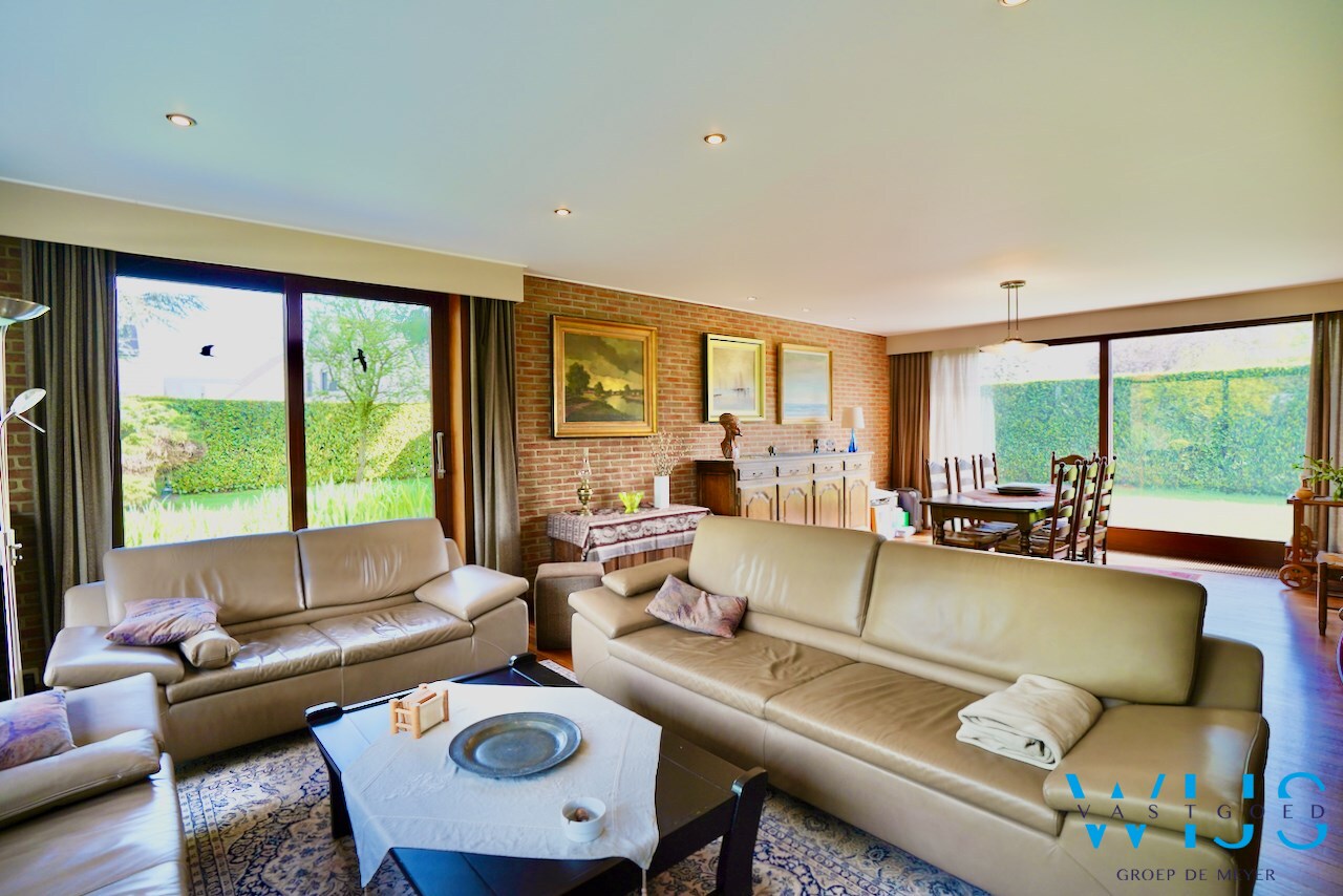 Schitterend woonhuis op een fantastisch perceel van 2859 m&#178; te Drongen ! 