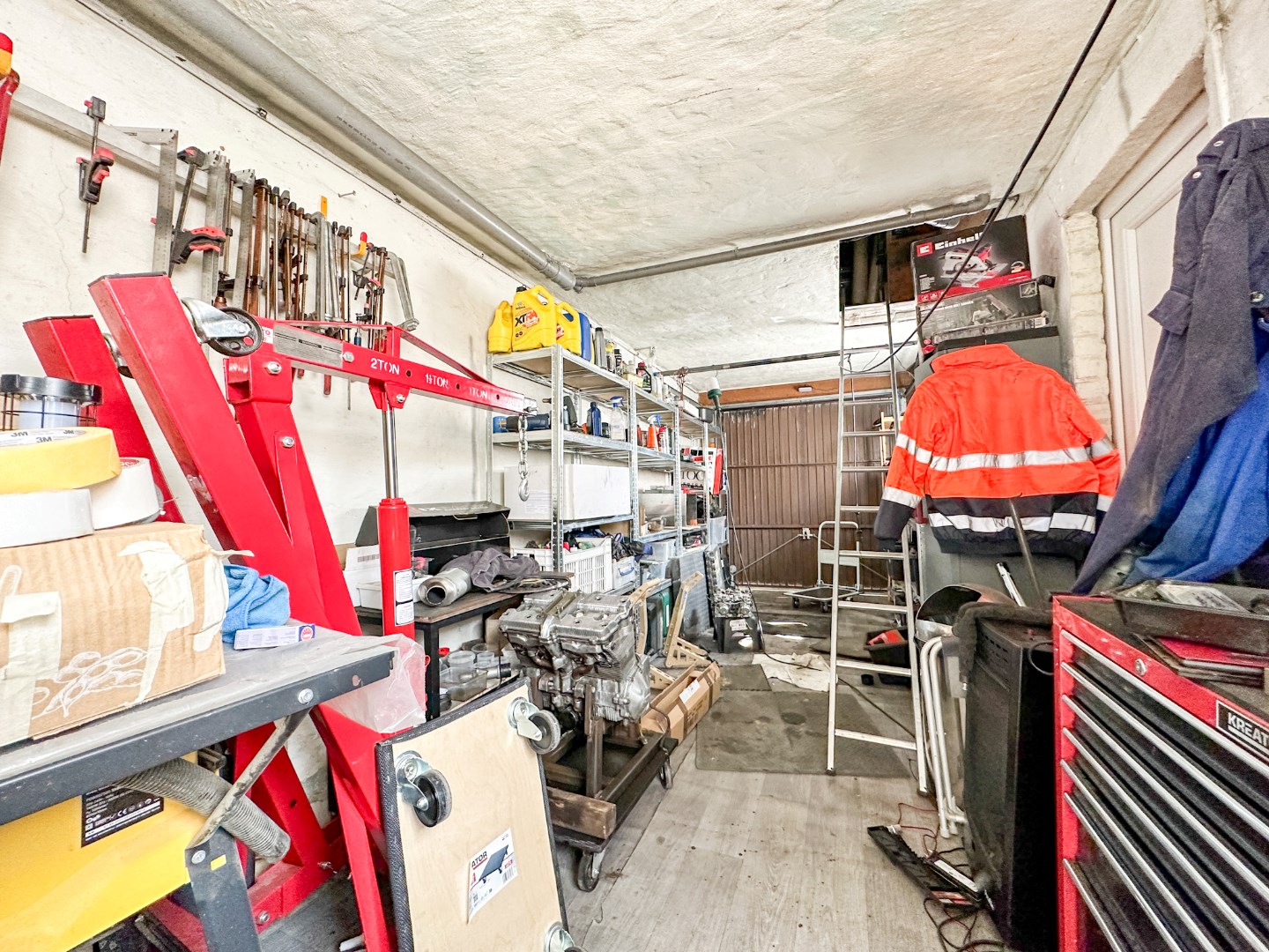 Woning met landelijk zicht, 3/4 slpk, garage, diepe tuin, potentieel! 