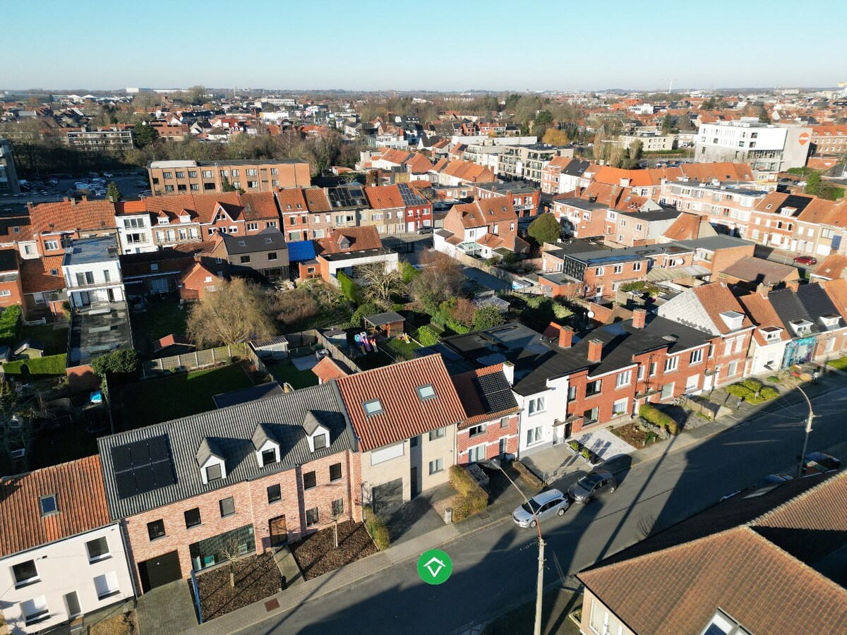 Centraal gelegen woning met 3 slaapkamers en tuin te Roeselare 