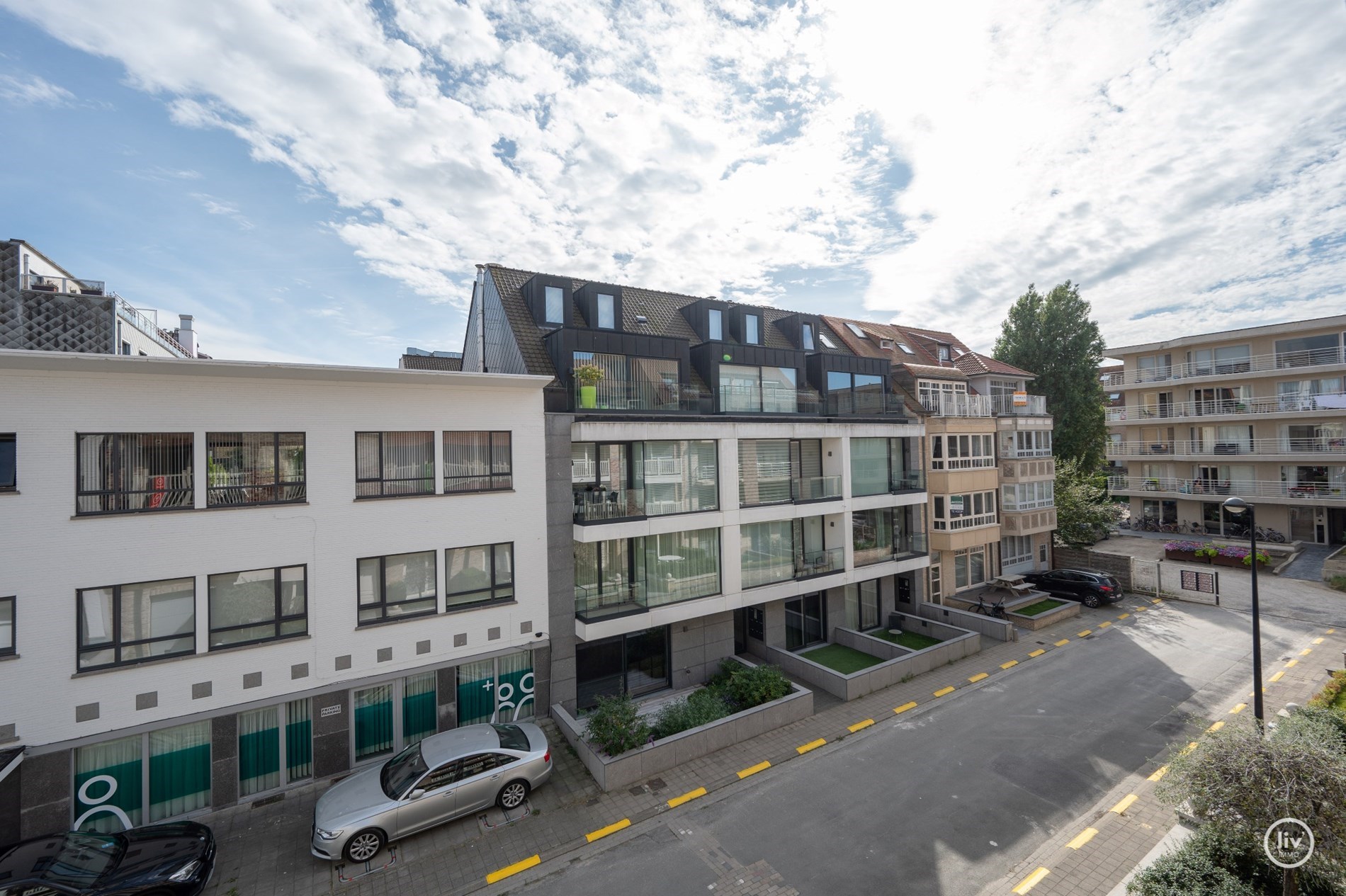 Bel appartement spacieux dans une rue calme de la Lippenslaan (avec possibilit&#233; d&#39;acheter un garage int&#233;rieur). 