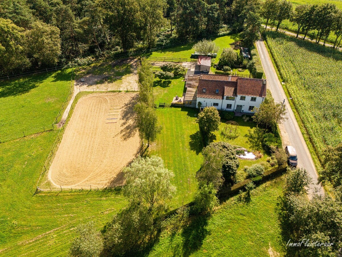 Recent gerenoveerde woning op ca. 1ha15 met paardenfaciliteiten te Bree 