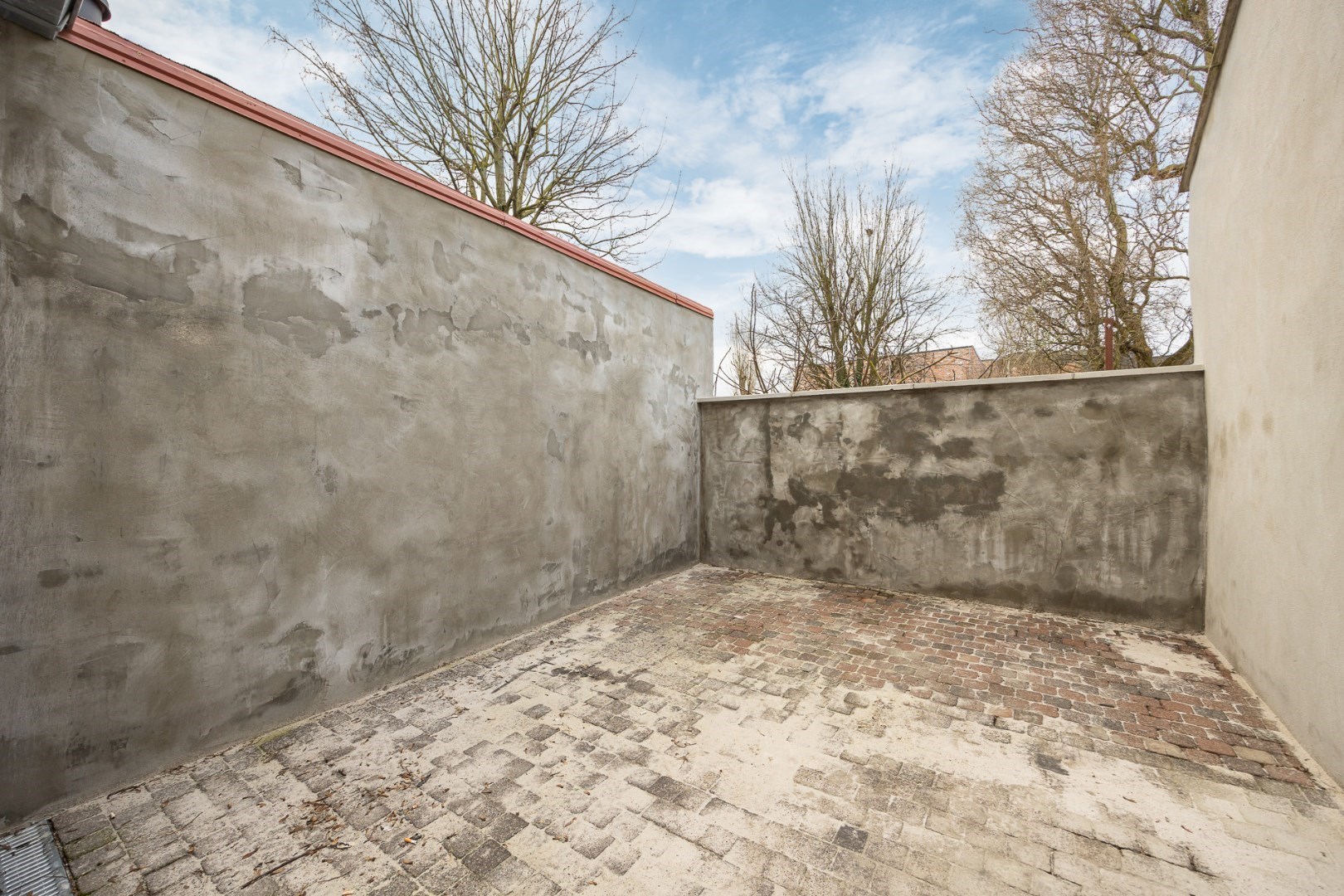 Gerenoveerde rijwoning met 3 slaapkamers 