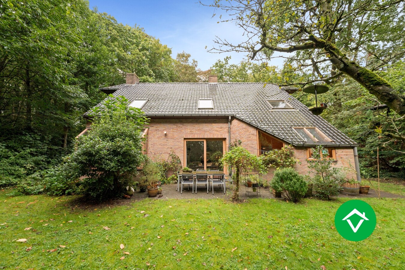 Prachtige villa met 4 slaapkamers in het groen te Jabbeke 