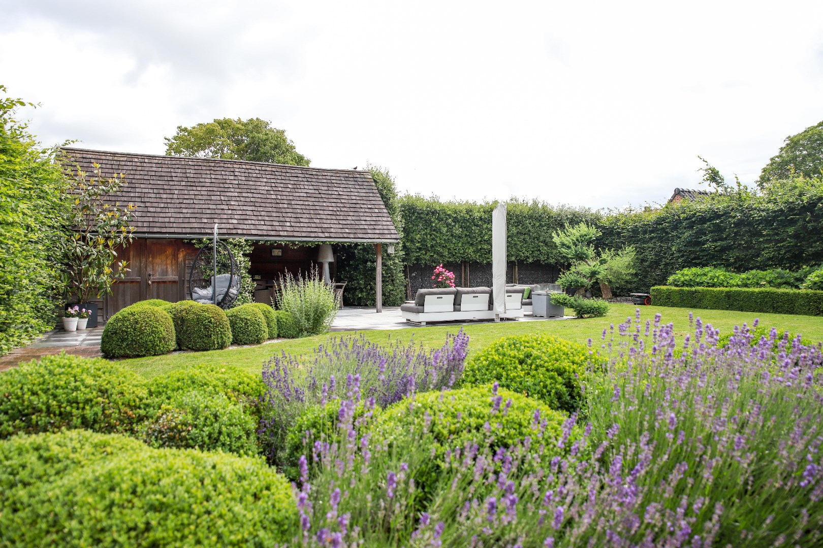 Landelijk gelegen villa met ruime tuin in Grammene. 