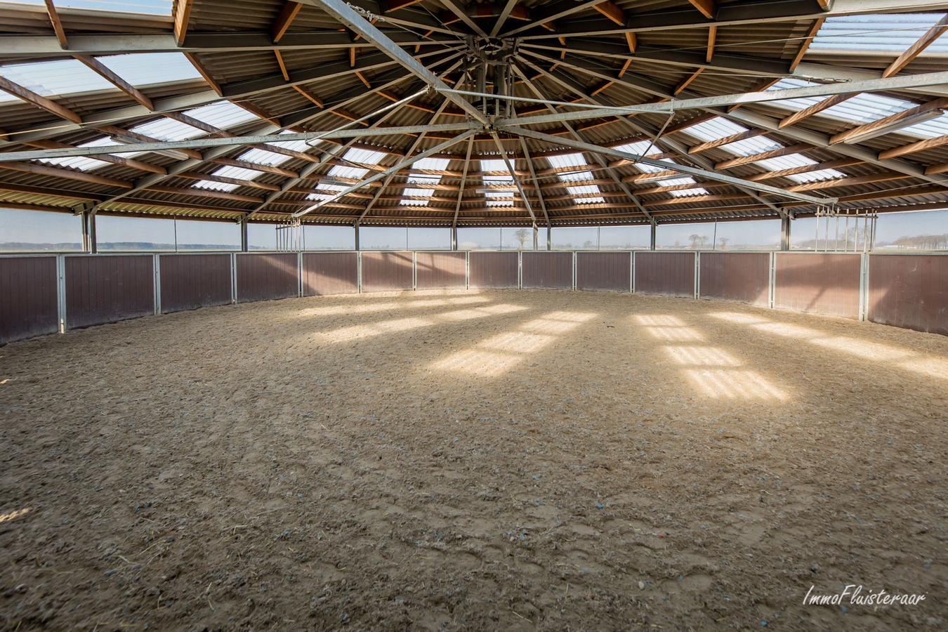 Equestrian facility on approx. 2,9 ha/7,17 acres in Wuustwezel 