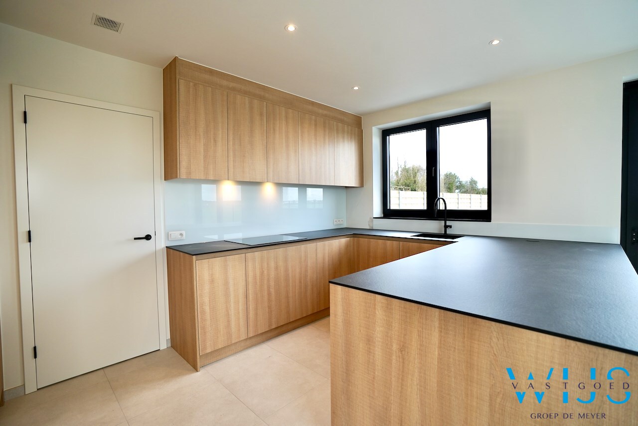 Zeer ruime nieuwbouw op 510m&#178; te ASSENEDE/BASSEVELDE! 
