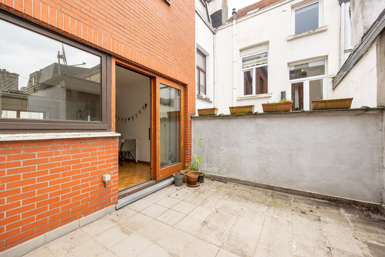 Woning met 2 slaapkamers, garage en terras 