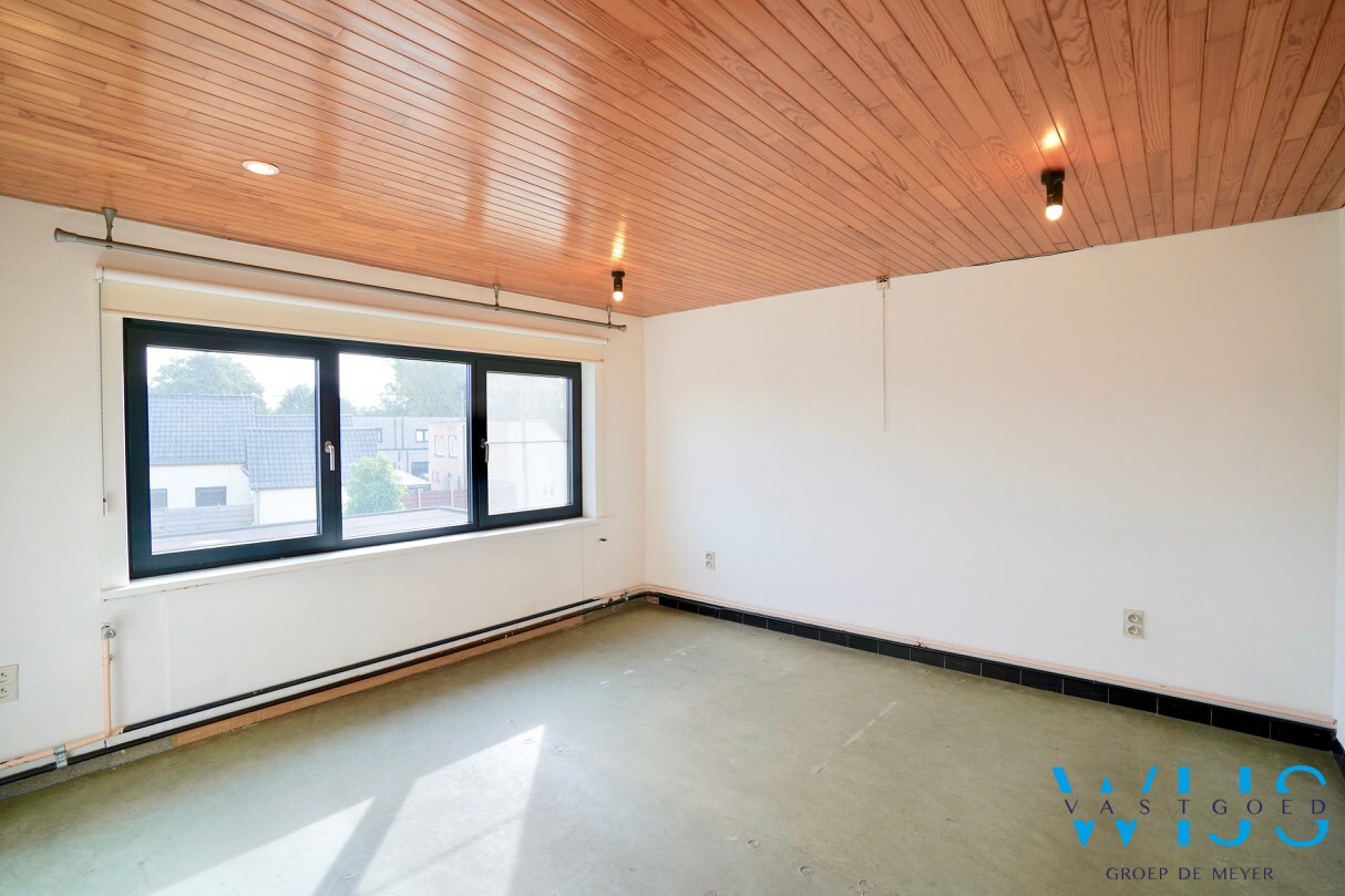 Woning met 2 loodsen  te ERTVELDE ! 