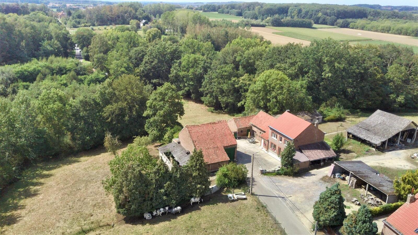 Te renoveren boerderij met weilanden op ca. 1,8ha te Boutersem (Vlaams-Brabant) 