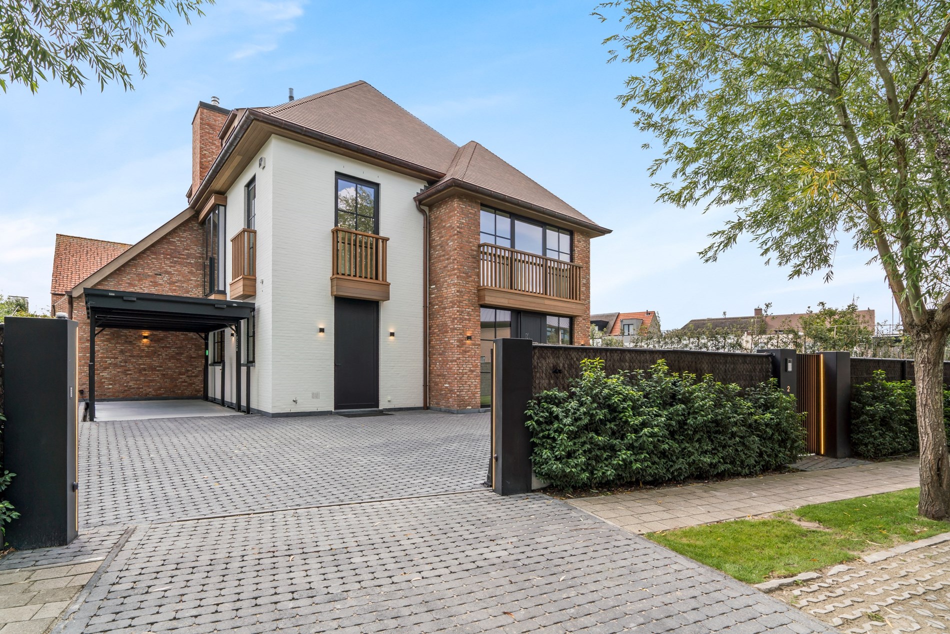 Villa exceptionnellement finie avec piscine situ&#233;e dans un quartier r&#233;sidentiel de villas &#224; la p&#233;riph&#233;rie du Zoute. 