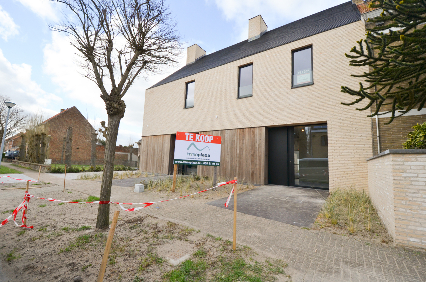 Luxueus afgewerkte nieuwbouwwoning Oostduinkerke-Dorp - Mogelijkheid om aan te kopen aan 6% btw! 