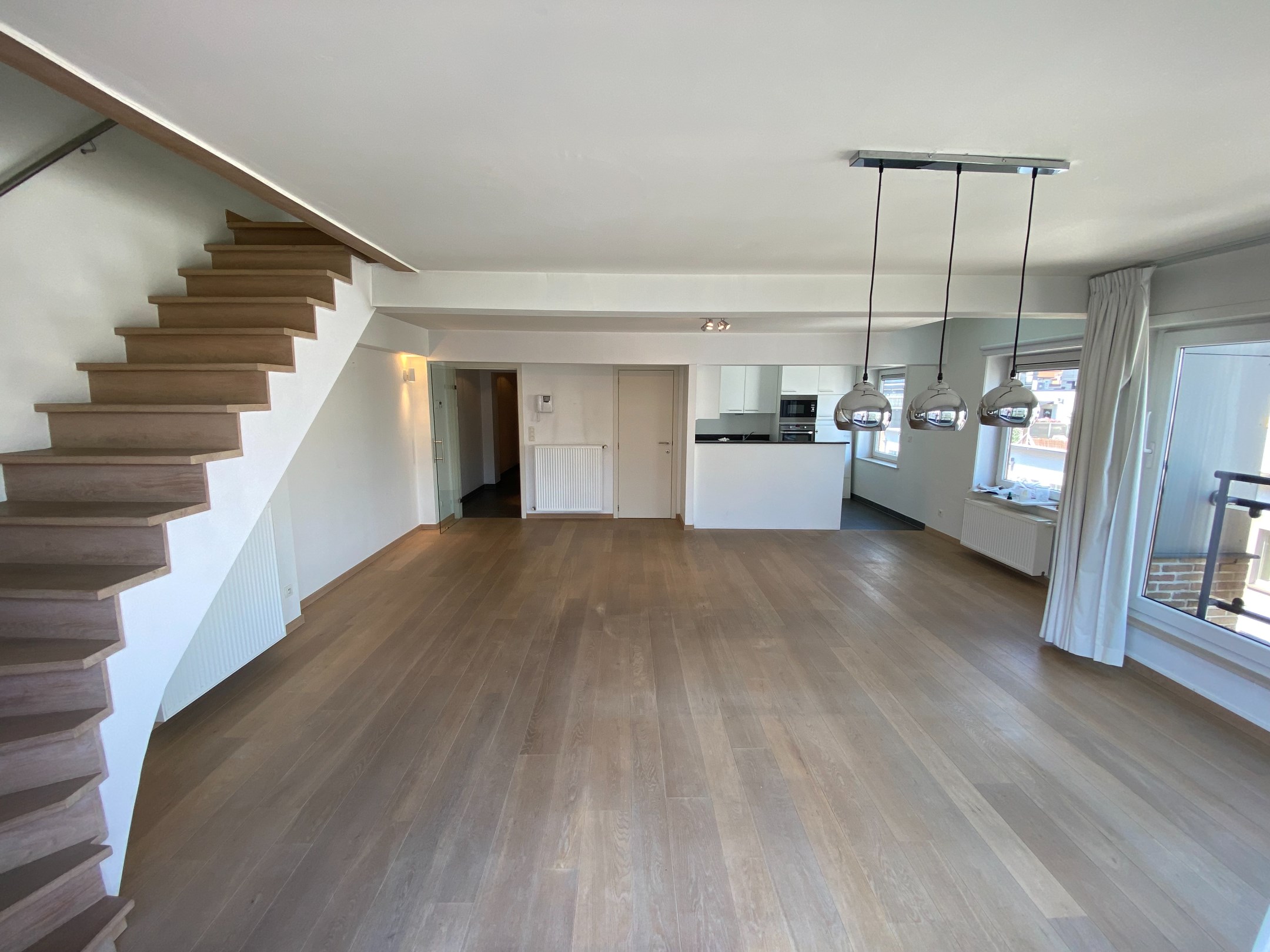 NON MEUBL&#201; - Appartement en duplex au centre de Knokke-Heist avec 2 chambres &#224; coucher 