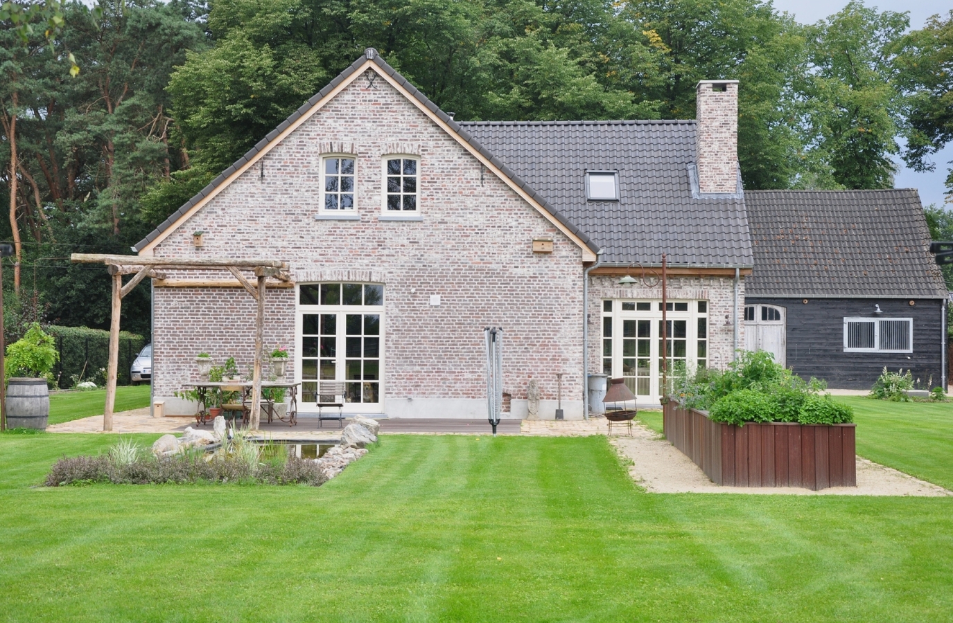 Gerenoveerde hoeve op ca. 1,5 ha te Hechtel-Eksel 