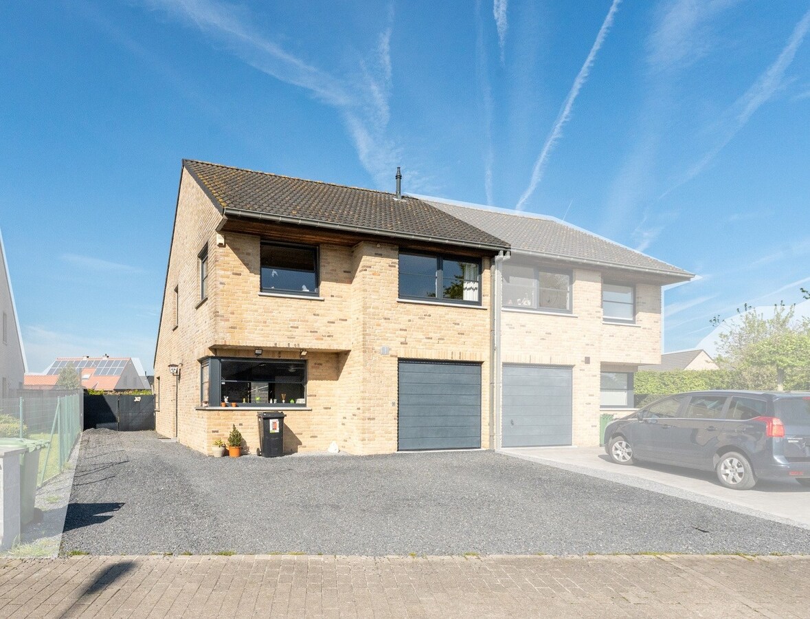 Instapklare woning met 3 slaapkamers en garage te Leke 