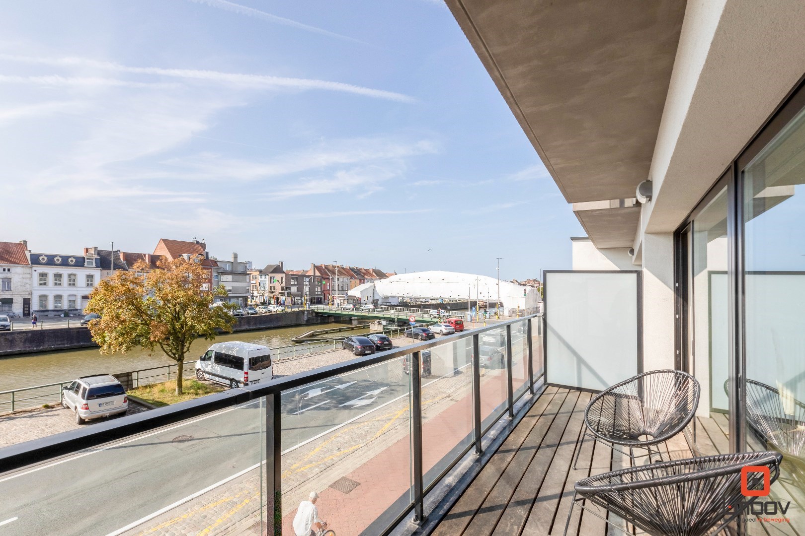 Zonnig en modern appartement op een gunstige ligging aan het water 