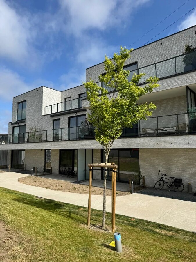 Nieuwbouwappartement met autostandplaats te Izegem 