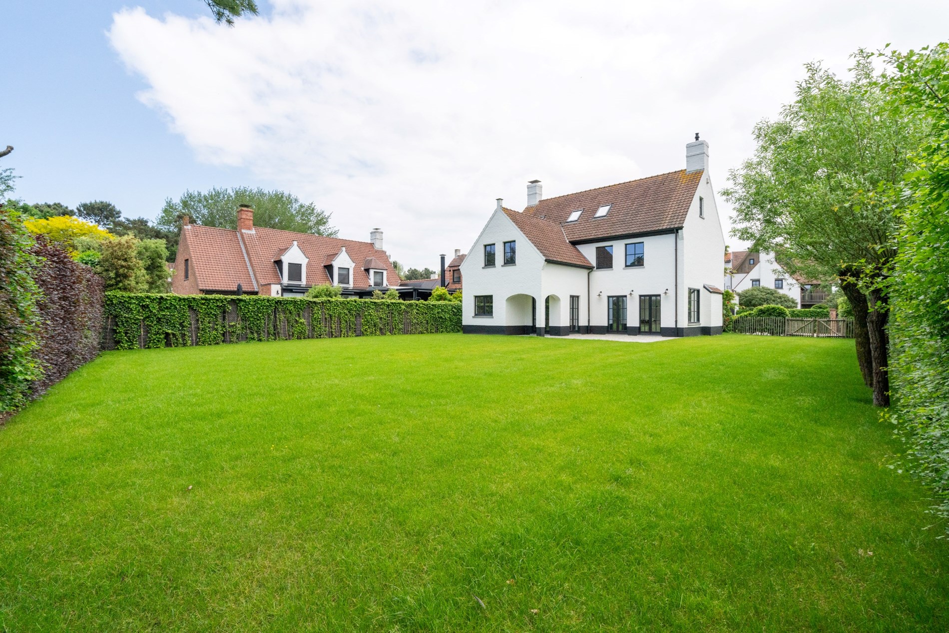 Magnifique villa r&#233;nov&#233;e situ&#233;e dans un emplacement unique au Zoute. 