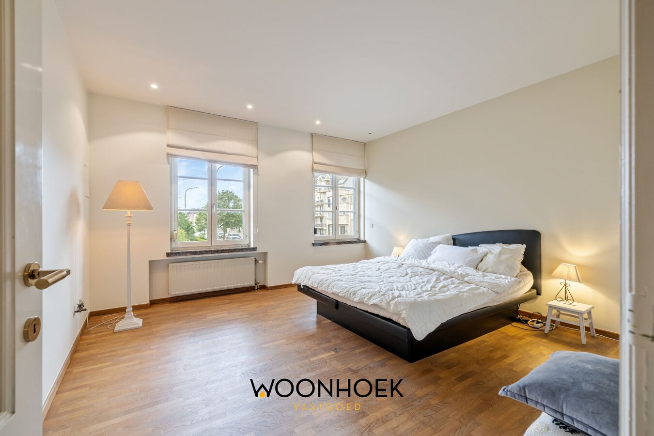 Centraal gelegen woning met handelsruimte te Lokeren 