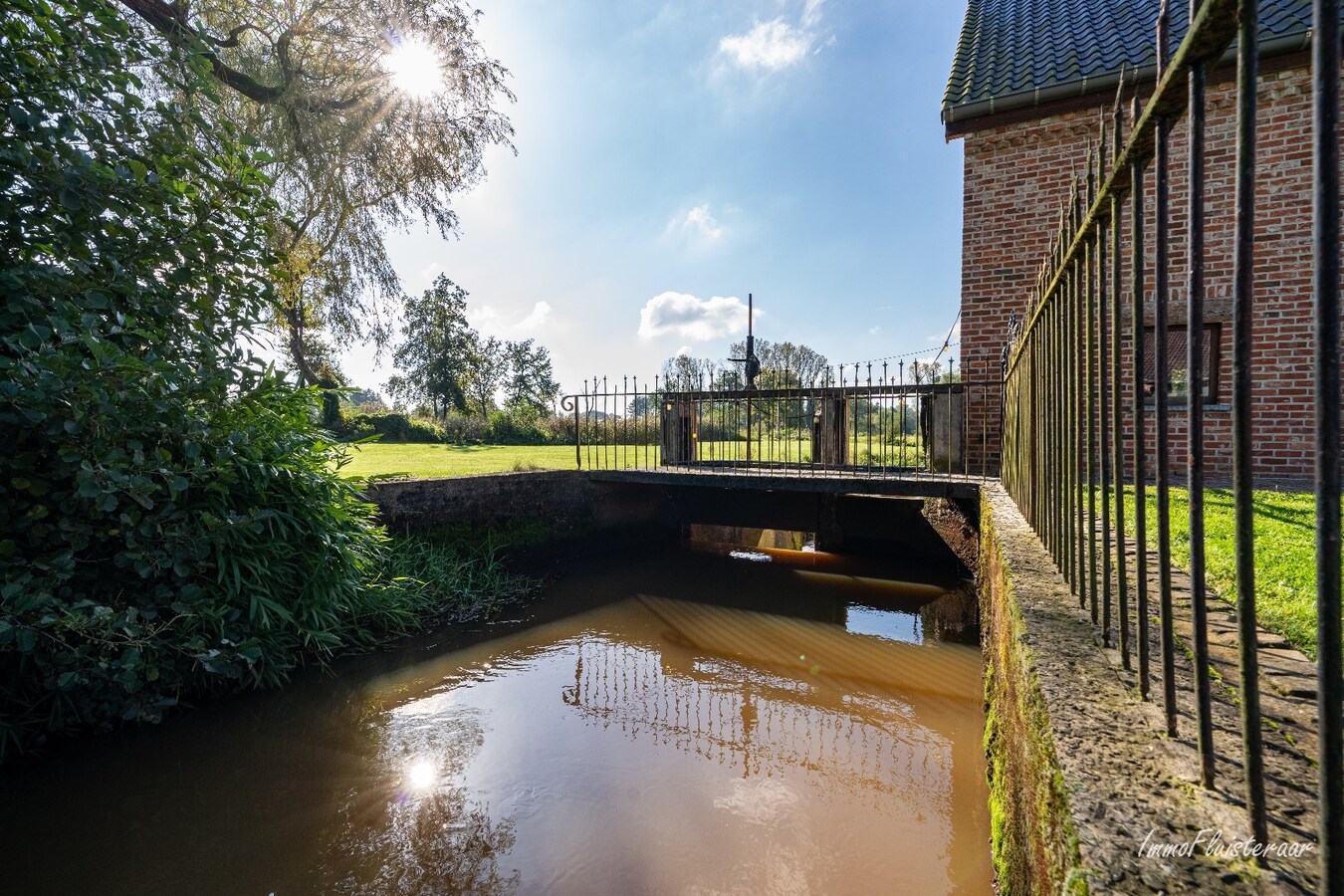 Ferme r&#233;nov&#233;e avec charme authentique sur environ 1,1 hectare &#224; Paal (Beringen) 