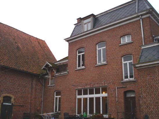 Excl villa sold in Sint-Martens-Lierde