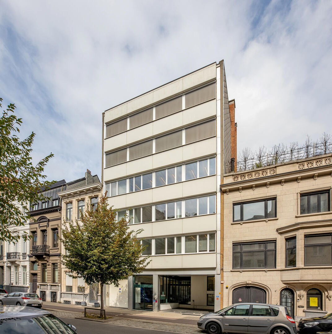 Hoogwaardig afgewerkte kantoren nabij stadring in Antwerpen