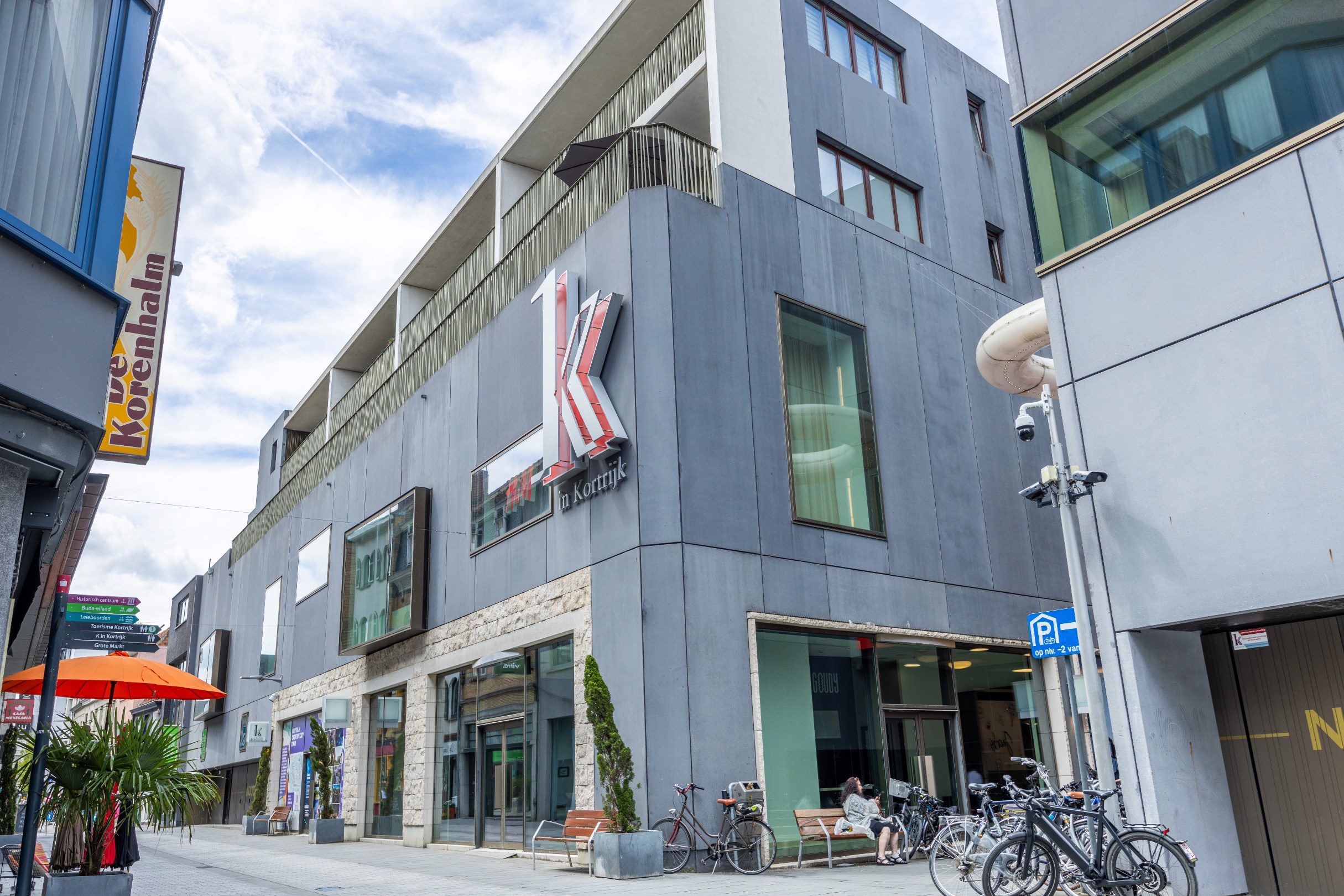 CENTRAAL GELEGEN APPARTEMENT MET RUIM TERRAS 