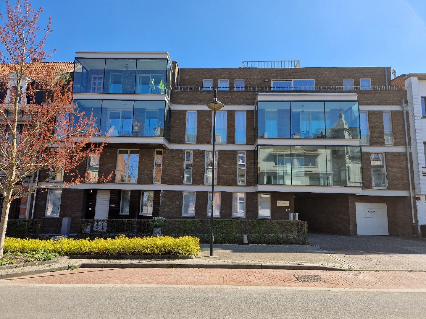 Gelijkvloers appartement met 2 slaapkamers en tuin 