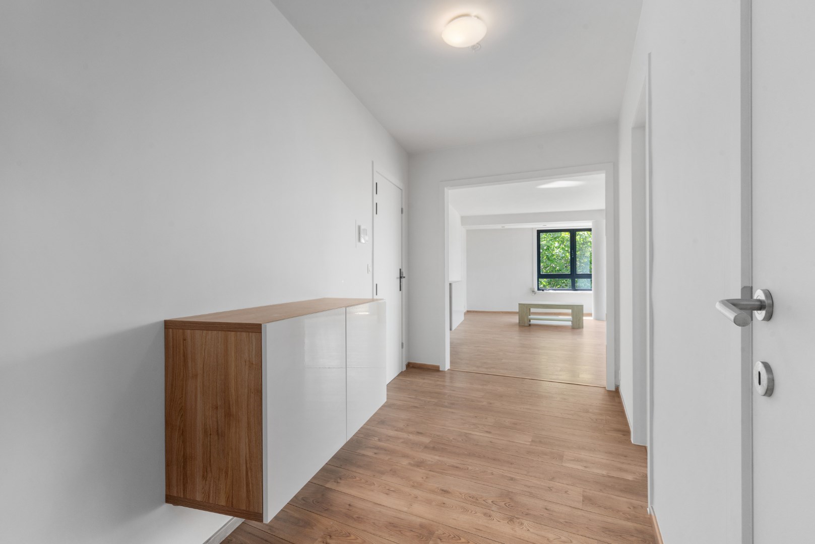 Instapklaar ruim hoek appartement met prachtig open zicht 