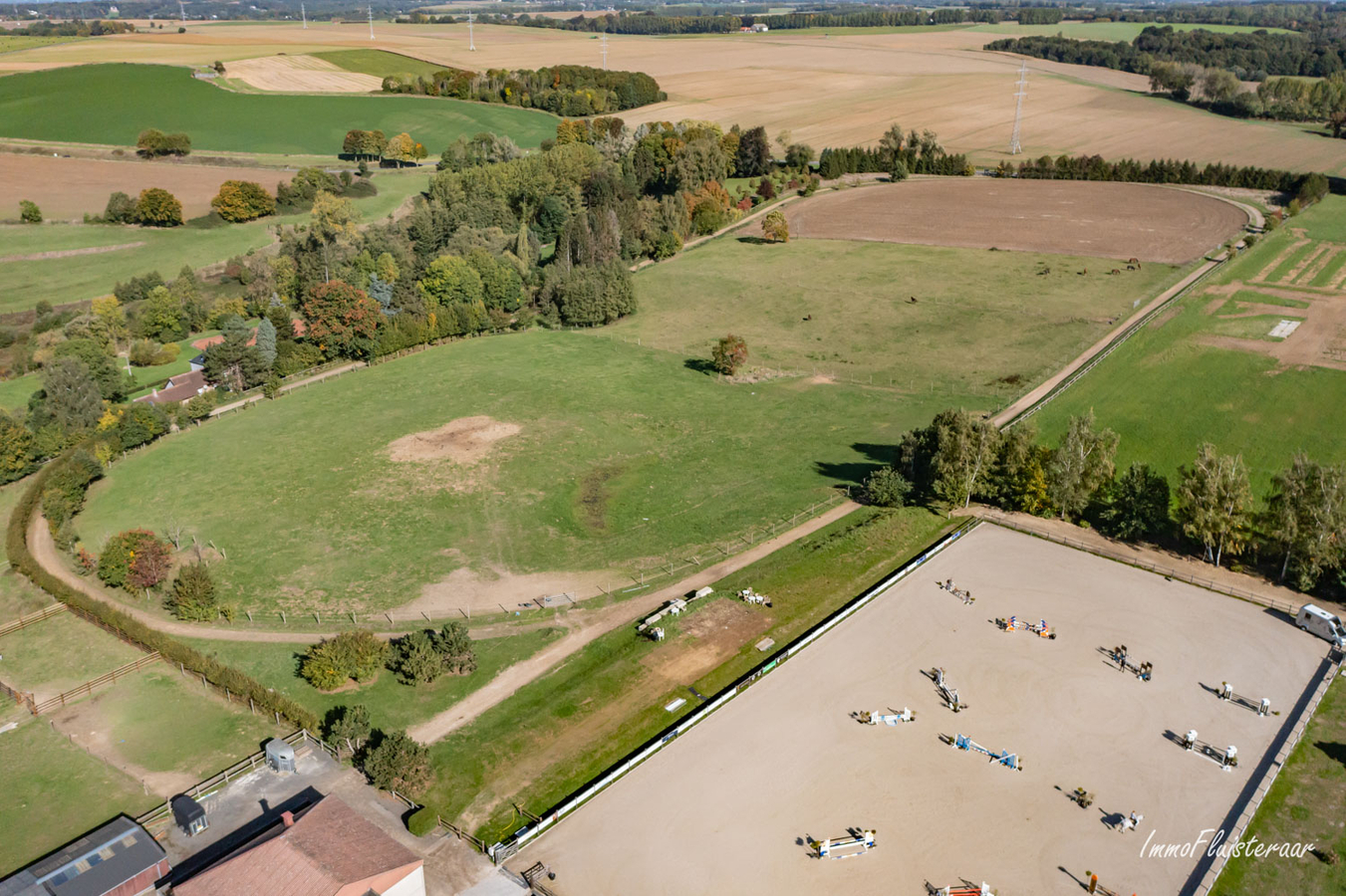 Professional horse complex on approx. 11ha in Bornival (Walloon Brabant) 