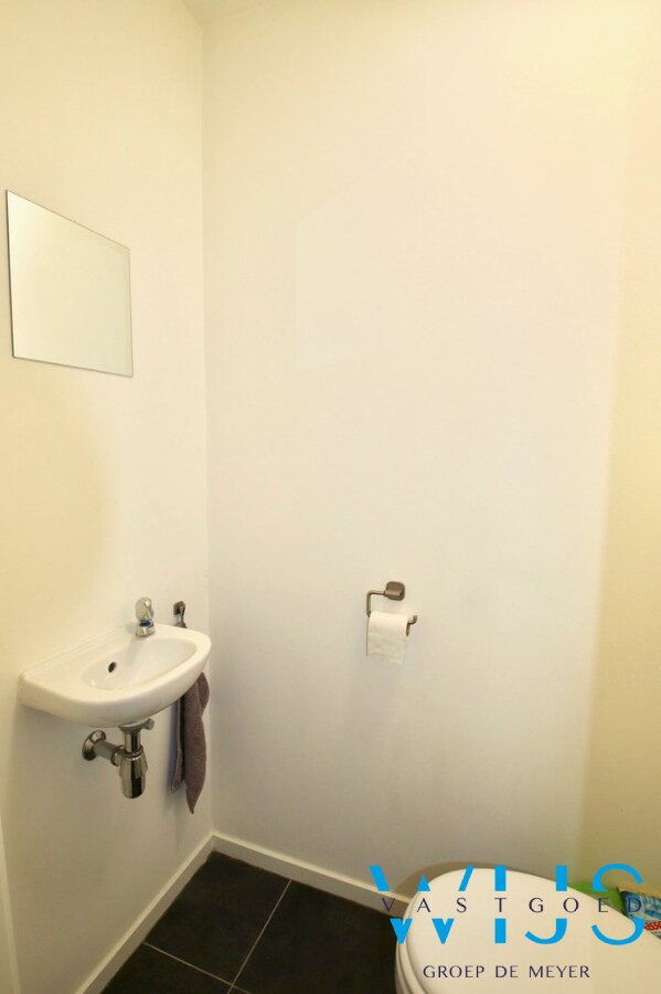 Instapklaar appartement met ruim zonneterras &amp; garage te Evergem ! 
