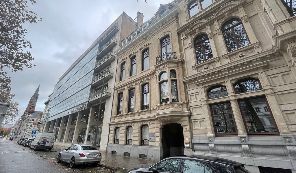 Gerenoveerde kantoren in monumentale herenwoning in Antwerpen