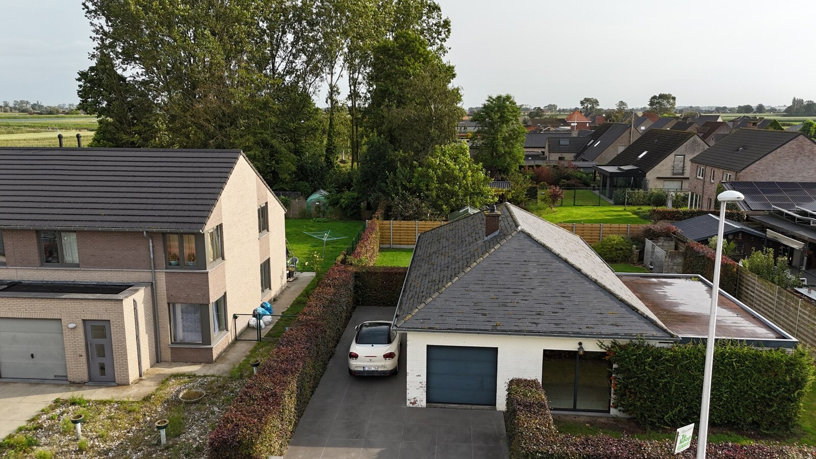 Alleenstaande woning met 3 slaapkamers en garage te Koekelare 