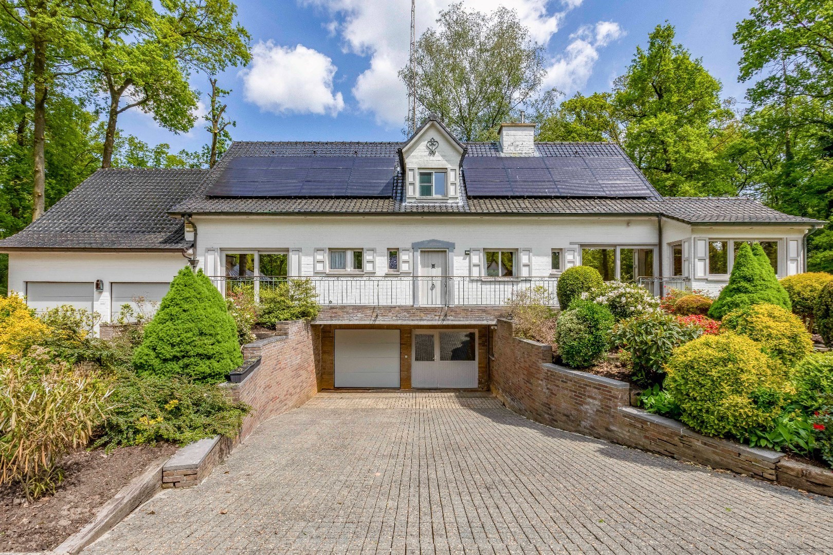 Zeer ruime verzorgde en  energiezuinige villa in het Loveld te  Aalter 