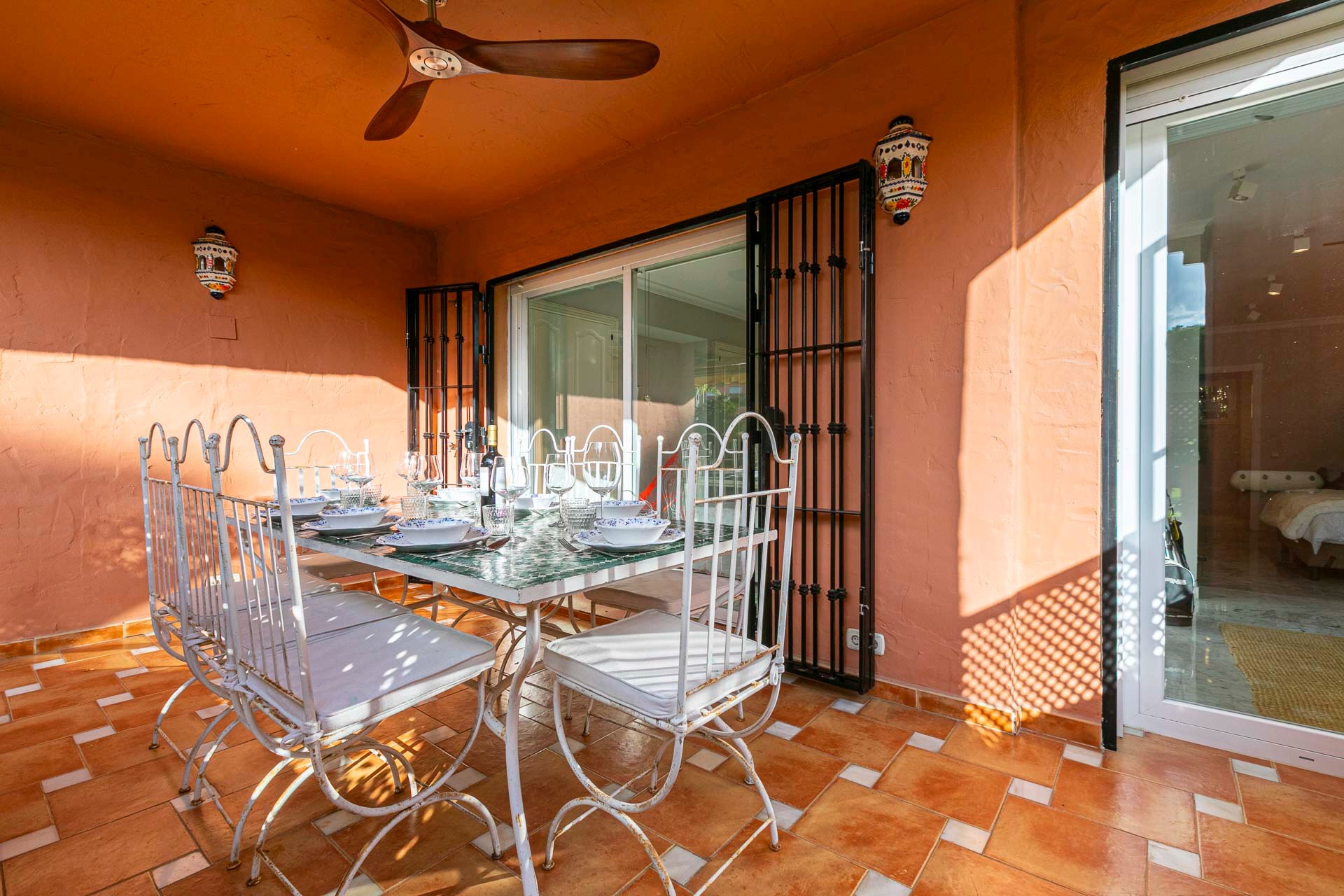 Magnifique appartement en angle &#224; distance de marche de la plage &#224; Guadalmina Baja. 