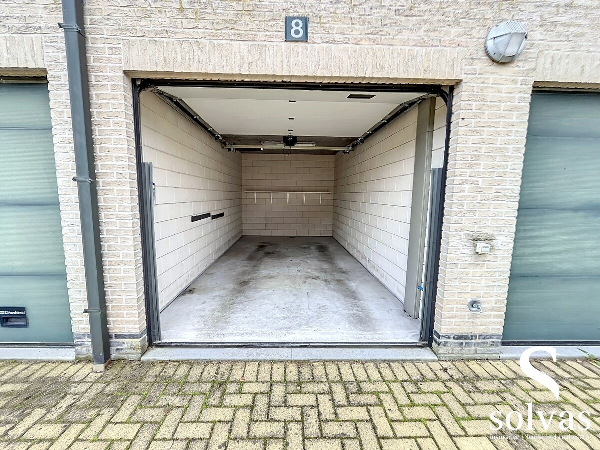 Zeer mooi appartement met ruime 2 slaapkamers en bureau te centrum Aalter 
