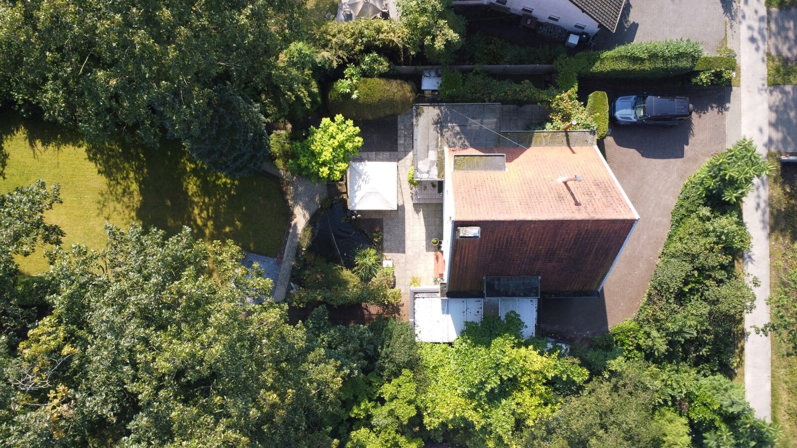 Karaktervolle villa op een perceel van  1.779 m&#178; te Schilde op wandelafstand van het centrum 
