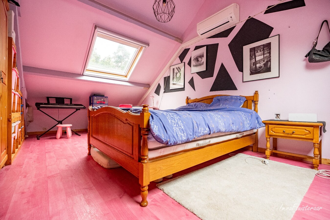 Ready-to-move-in house in a wooded area on approximately 24a in Keerbergen. 