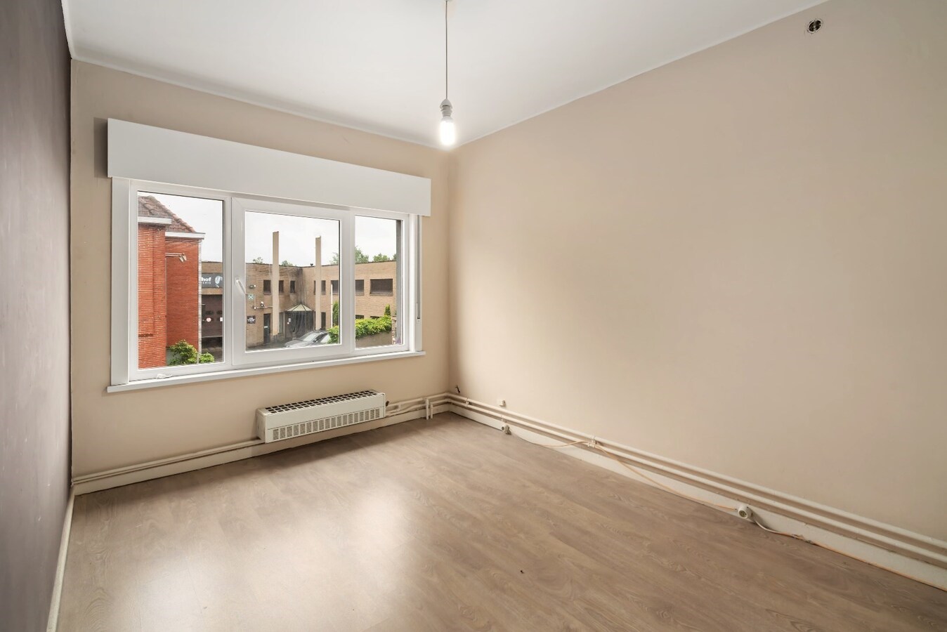 Te renoveren woning met tal van mogelijkheden 