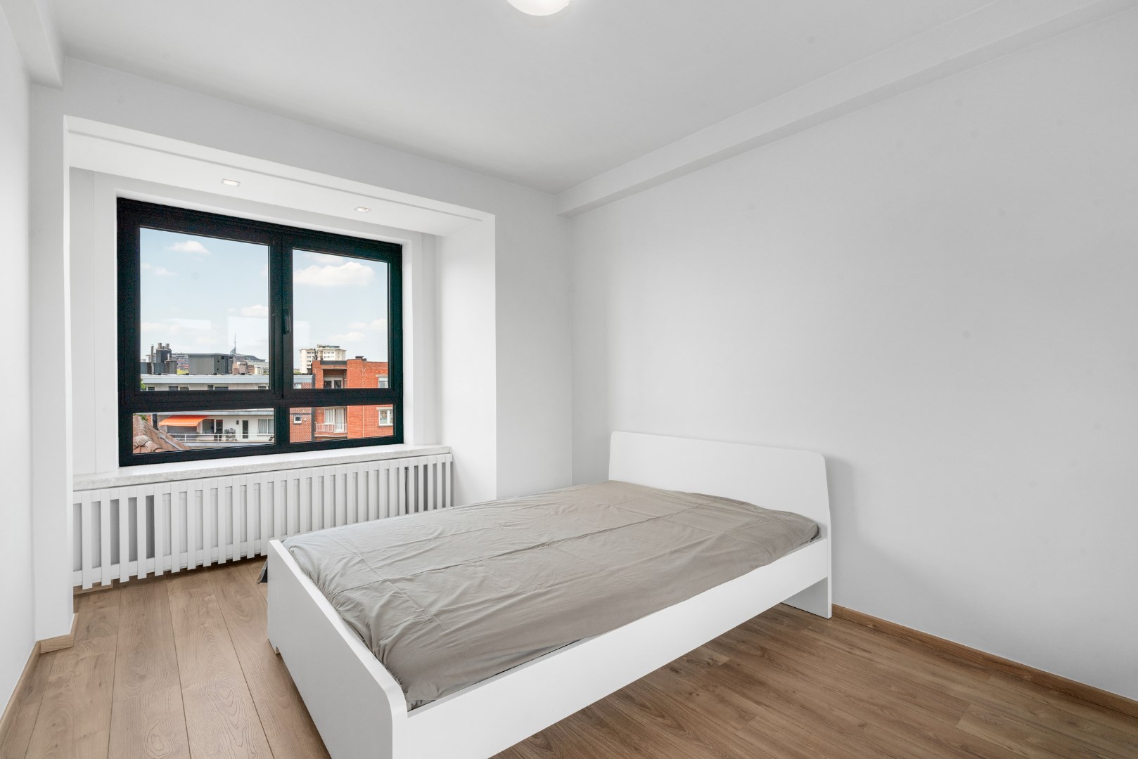 Instapklaar ruim hoek appartement met prachtig open zicht 