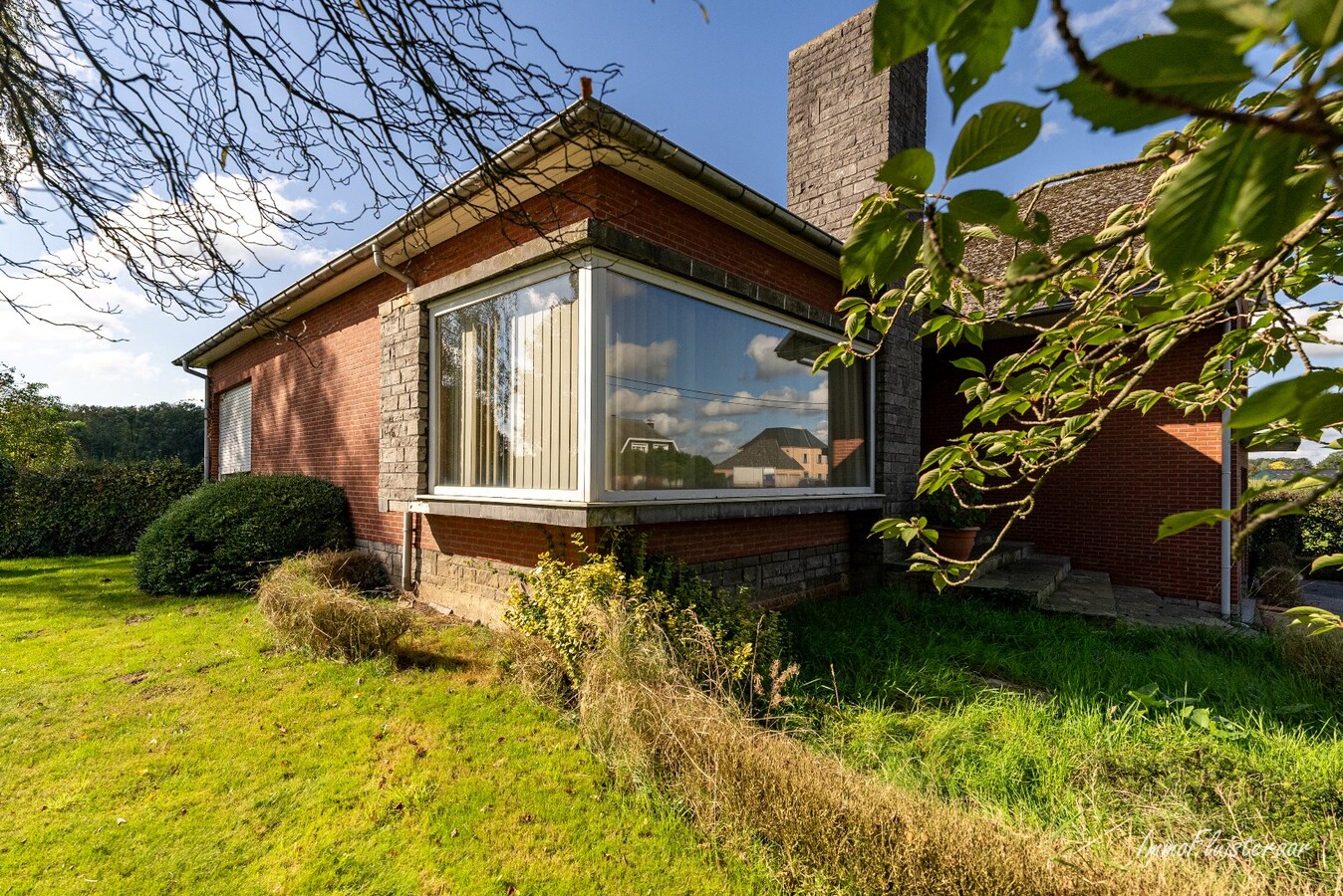 Te renoveren woning met stallen en weide op 4.153 m2 te Morkhoven 