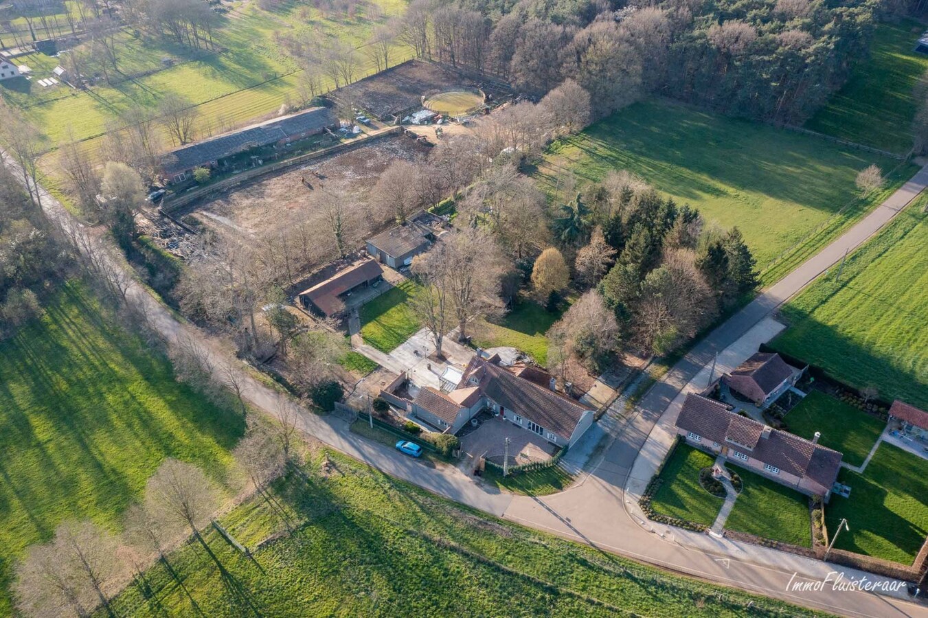 Gerenoveerde hoeve met stallen op ca. 1 hectare te Paal (Beringen) 