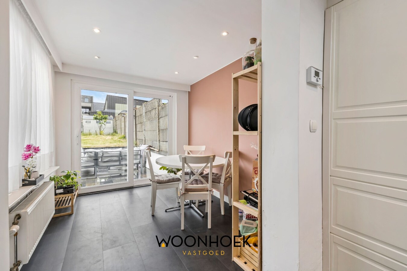 Gerenoveerde 3-slpk woning in een rustige woonwijk! 