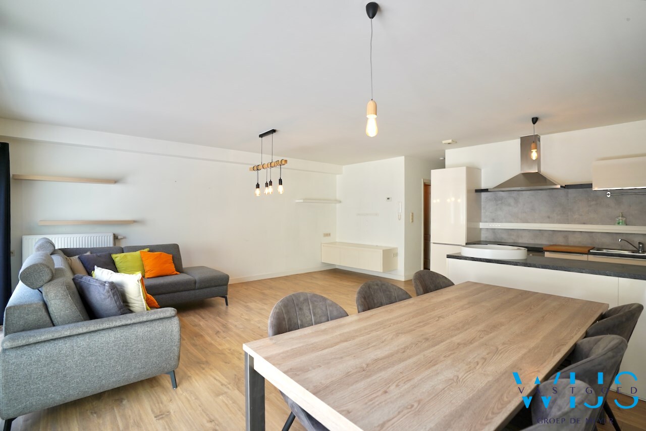 Prachtig 1 slaapkamer appartement op het gelijkvloers met toffe tuin ! 