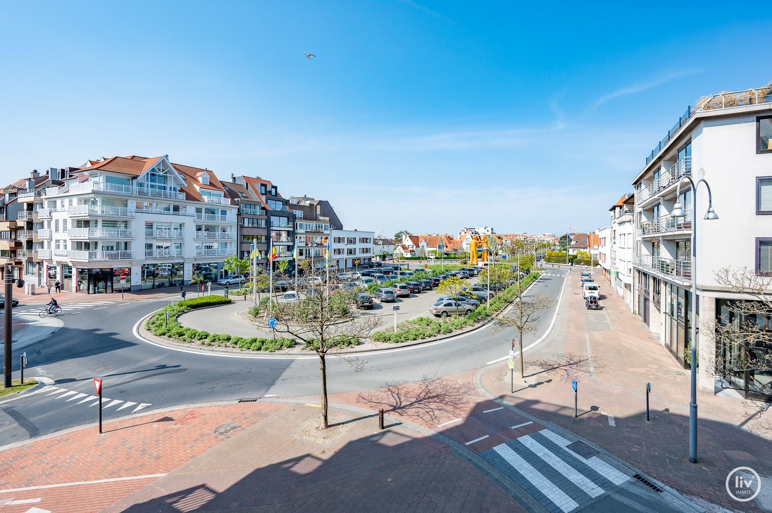 Meubl&#233; - Appartement tr&#232;s bien am&#233;nag&#233; et id&#233;alement situ&#233;, avec une vue d&#233;gag&#233;e sur la place Abraham Hans. 