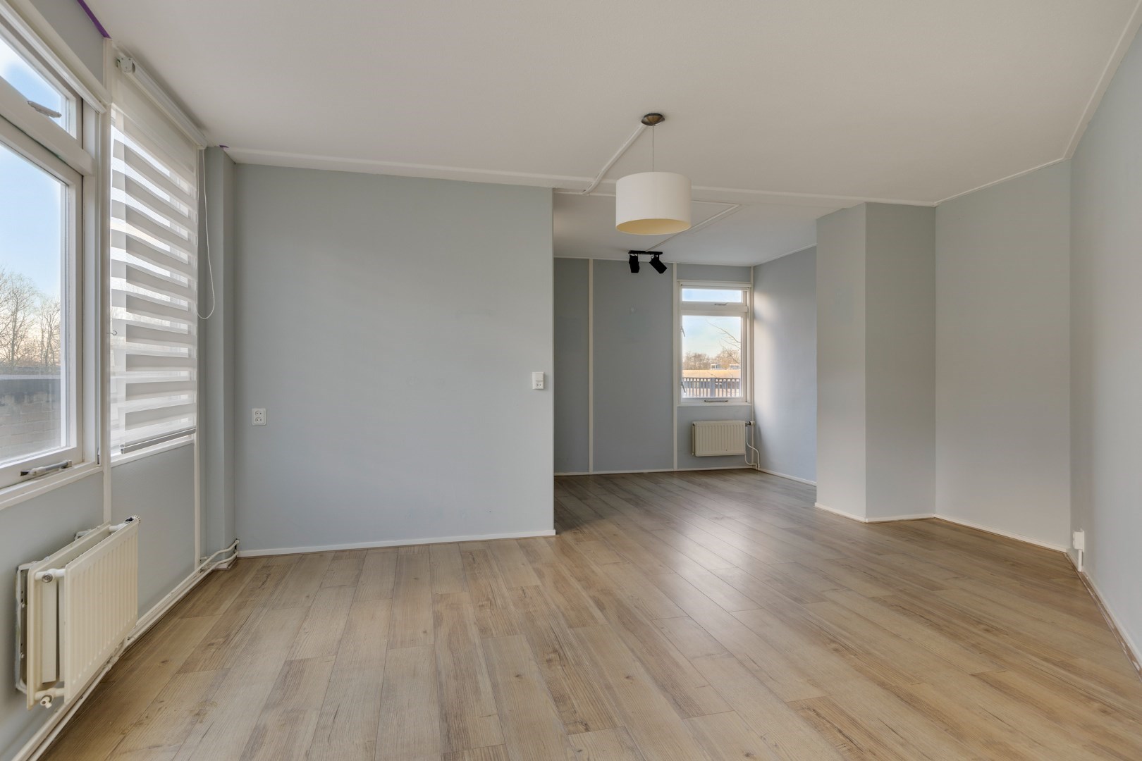 Royale hoek-eengezinswoning met 155 m&#178; wooncomfort en 5 kamers, riante tuin en dakterras. 