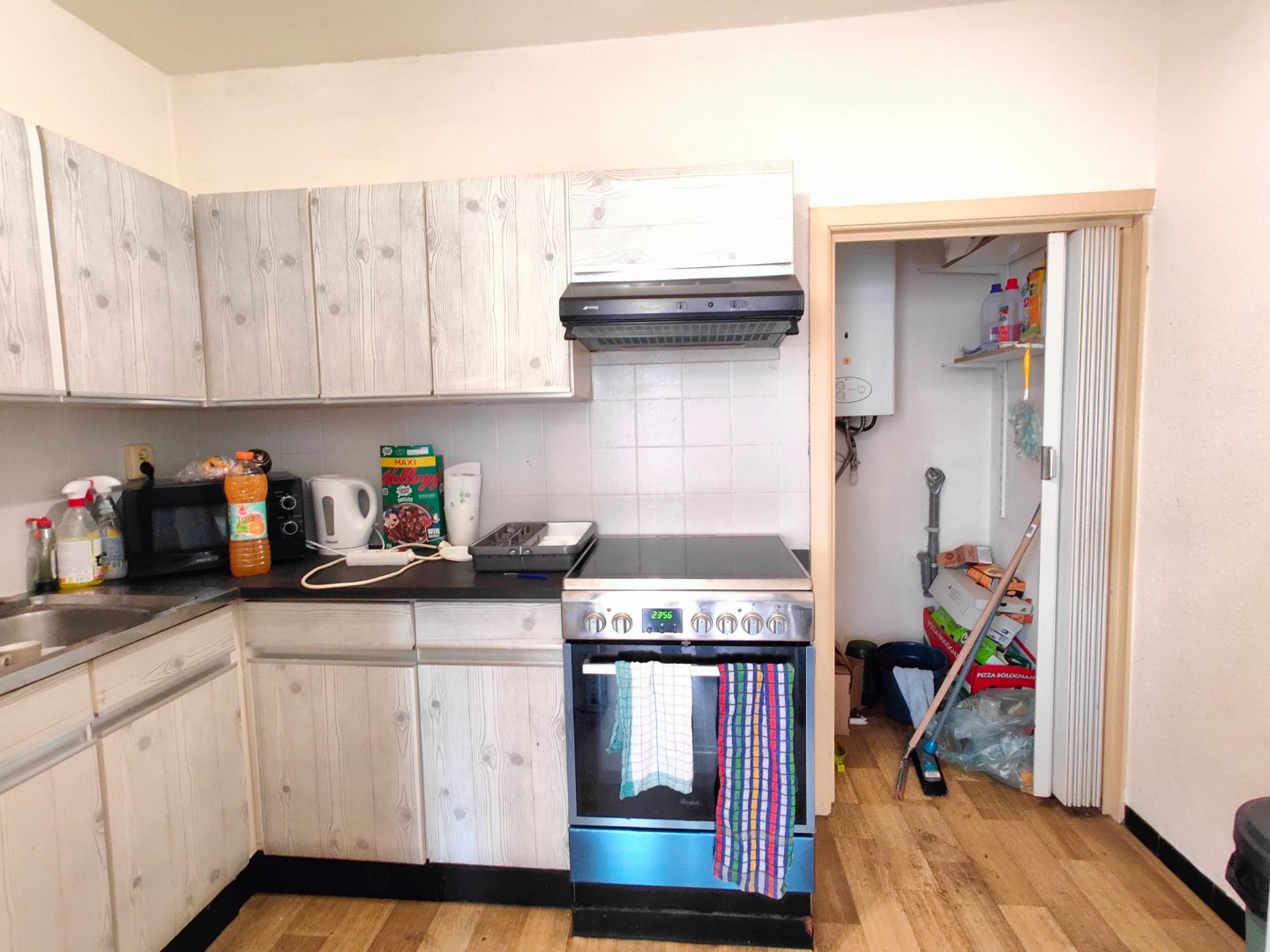 Centraal gelegen twee slaapkamer appartement met garage 